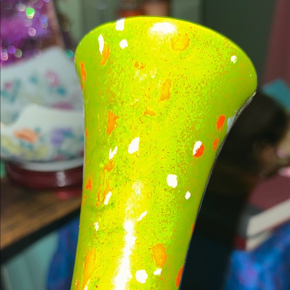 MCM Vibrant Green Decorative Vase - Picture 3 of 7